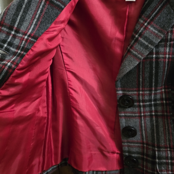 Like new Talbots petite plaid wool coal. - Picture 2 of 8